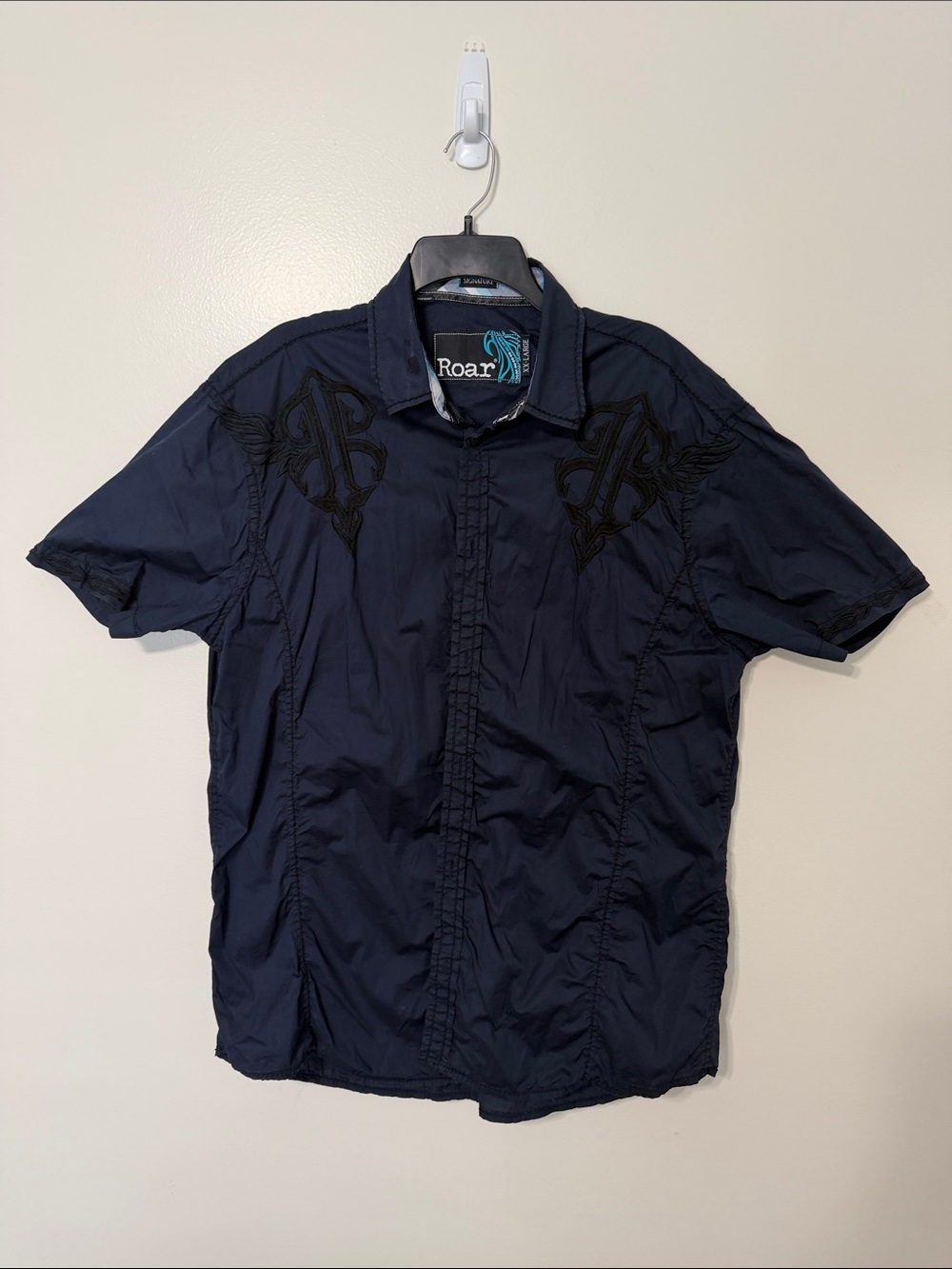Roar Men's Navy Short-Sleeve Button-Down Shirt with Black Embroidered Accents